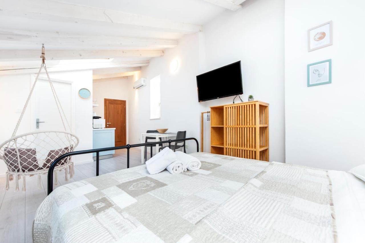Cozy Garzoto Studios Rovinj Exterior photo